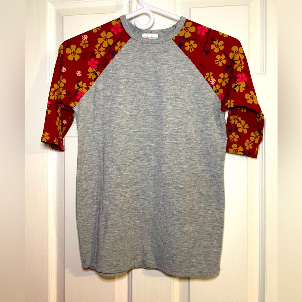 🚌 Kids LuLaRoe Sloan Baseball Tee 🚌